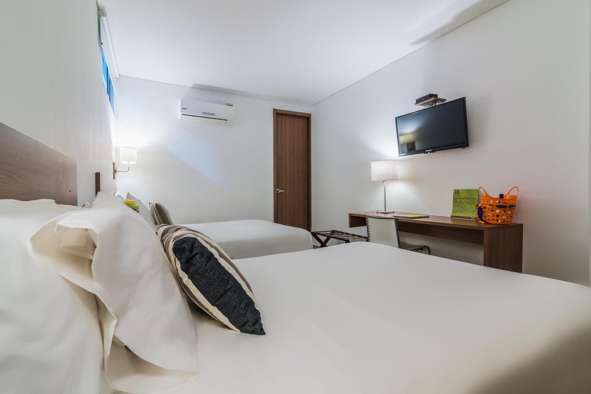 Hotel Soleira Tolu Bagian luar foto
