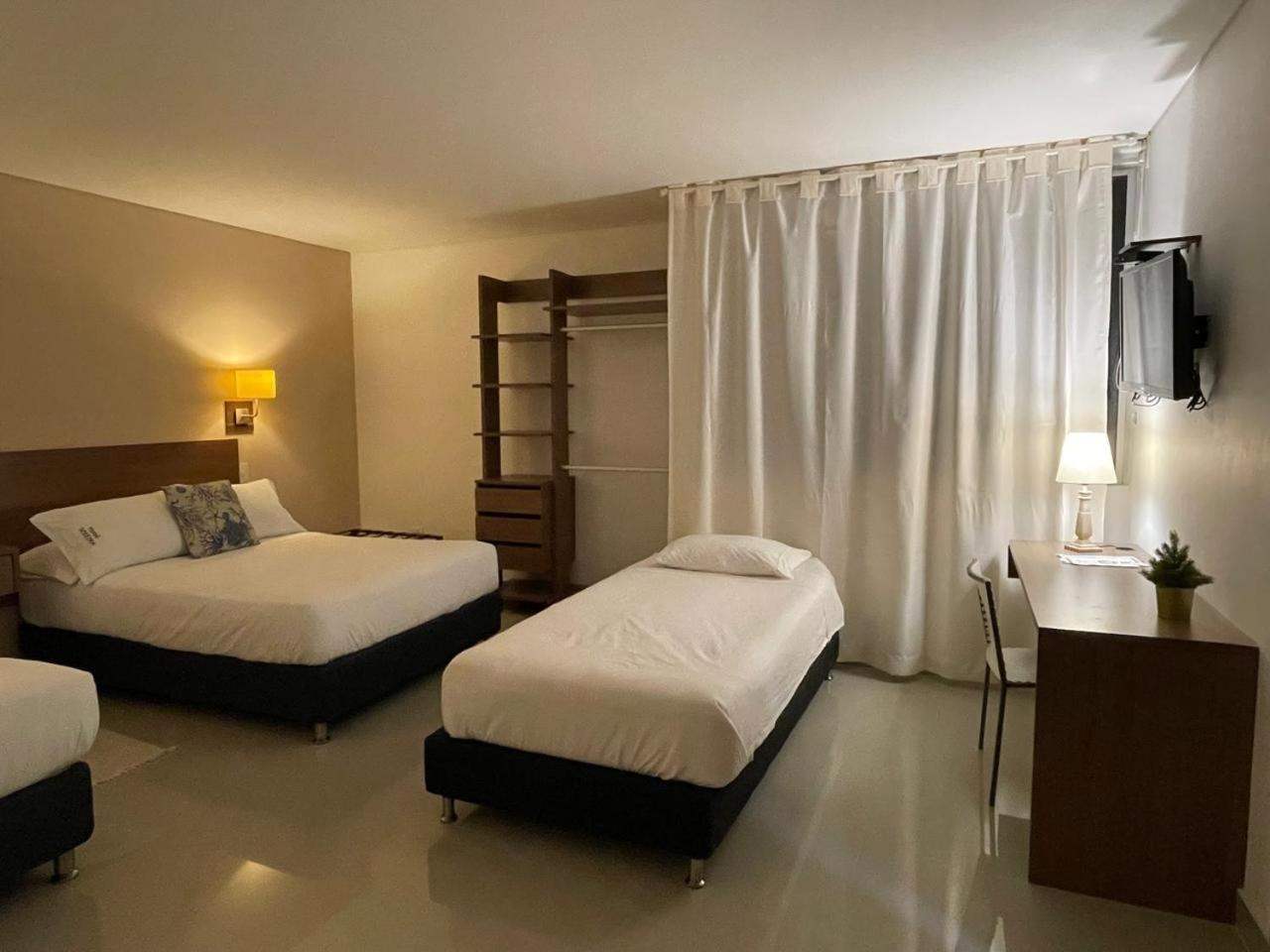 Hotel Soleira Tolu Bagian luar foto